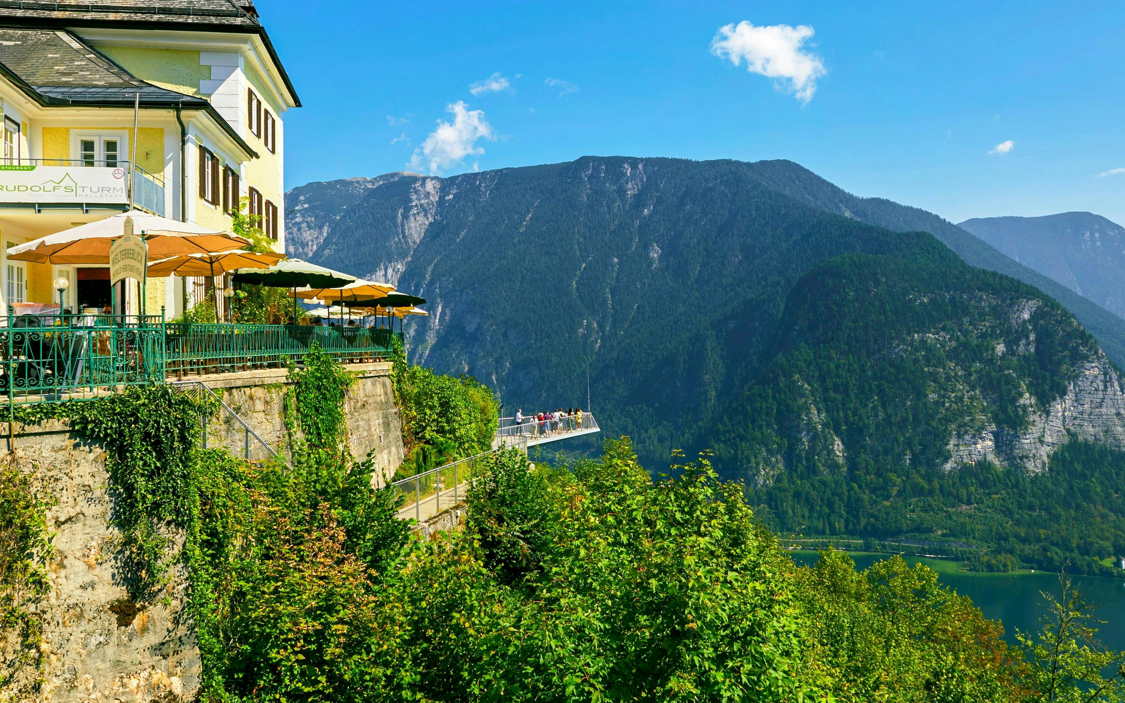 Skywalk Lift in Hallstatt with mountain view and terrace, Vienna tour.