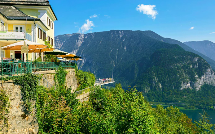 Skywalk Lift in Hallstatt with mountain view and terrace, Vienna tour.