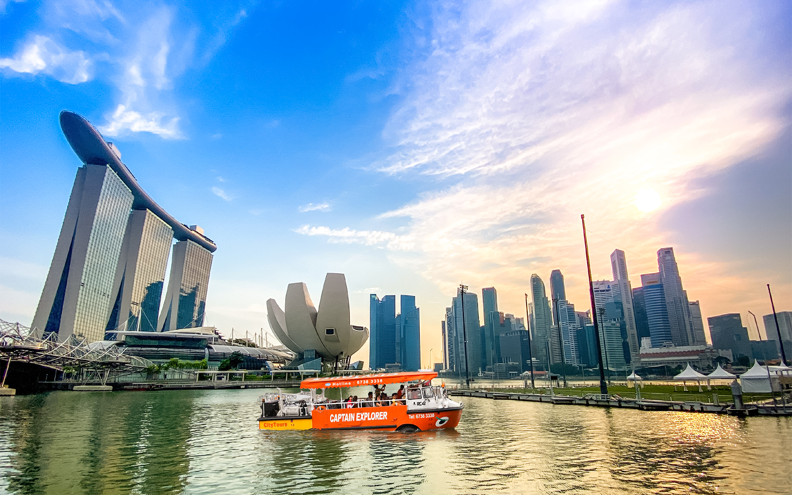 1-hour Guided Captain Explorer DUKW® Tour Through Singapore