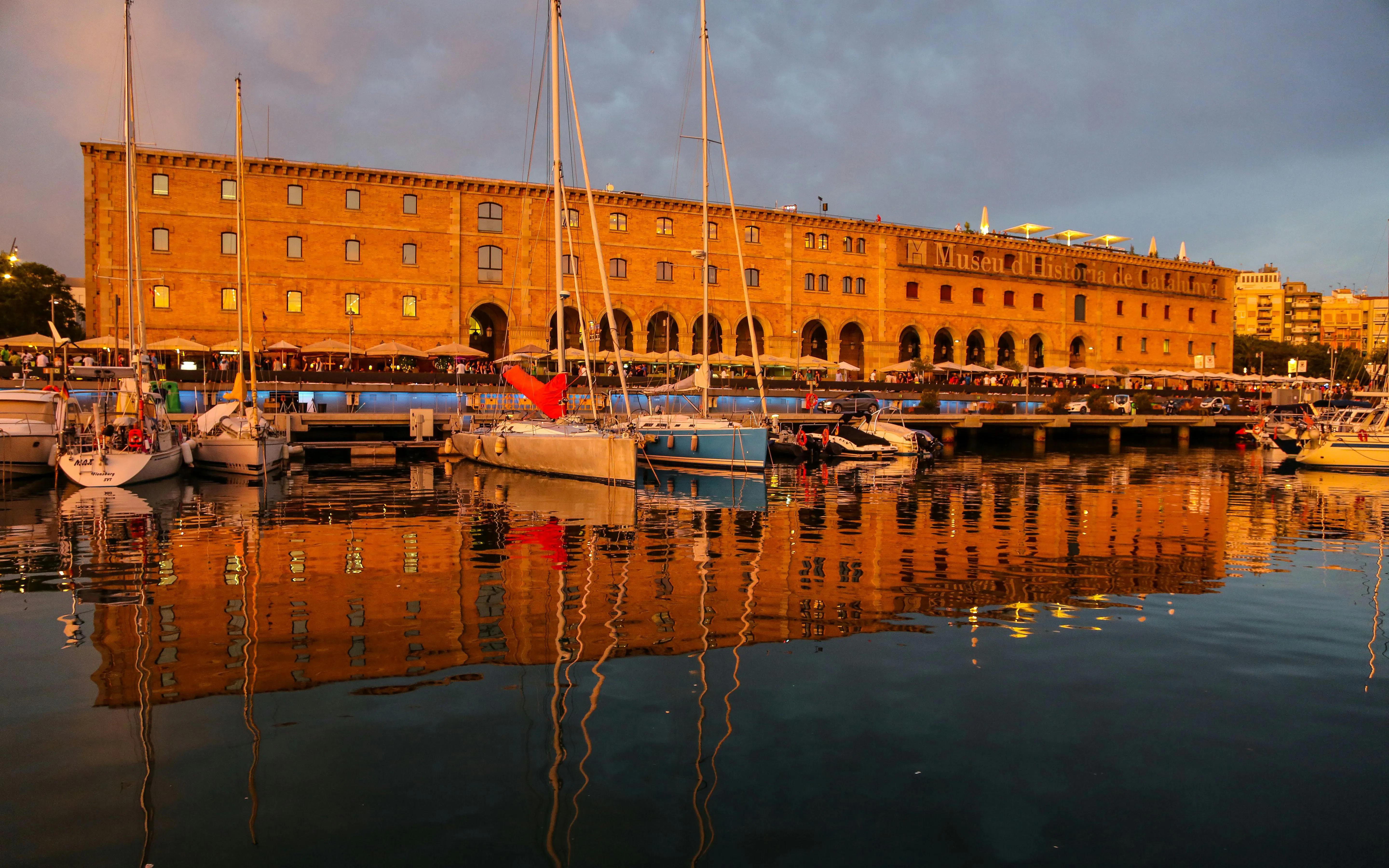 segeltörn bei sonnenuntergang in kleingruppe mit getränken und tapas-8
