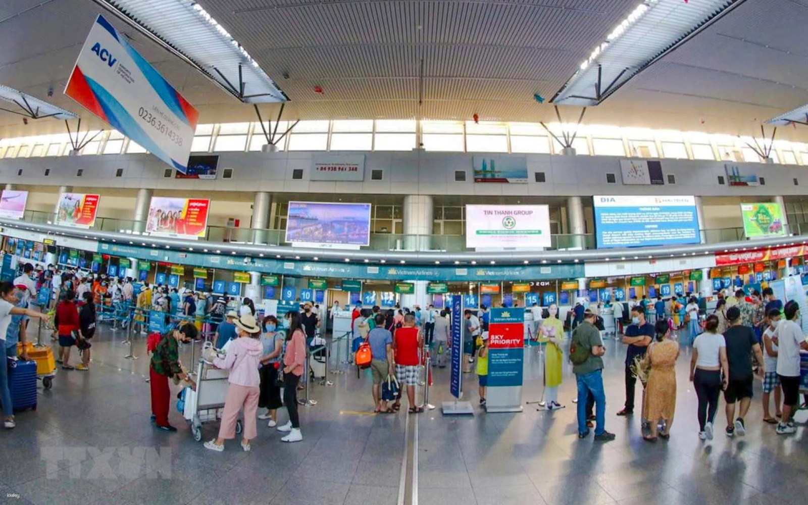 Da Nang International Airport Fast Track Meet & Assist