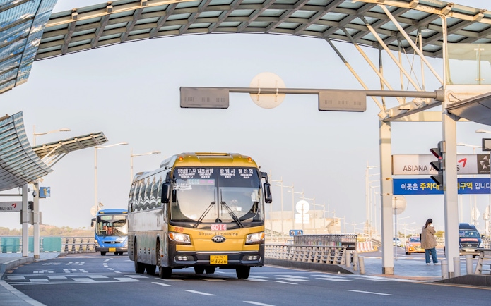 Incheon Airport Limousine Bus on route to Seoul terminal.
