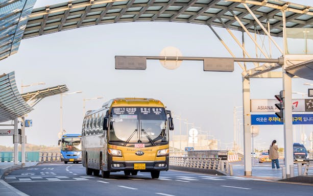 Incheon Airport Limousine Bus on route to Seoul terminal.