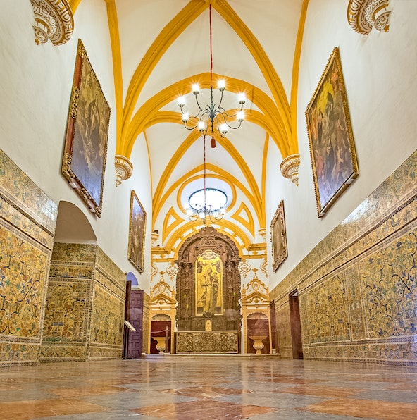 Which Alcazar Seville Tour should you choose?