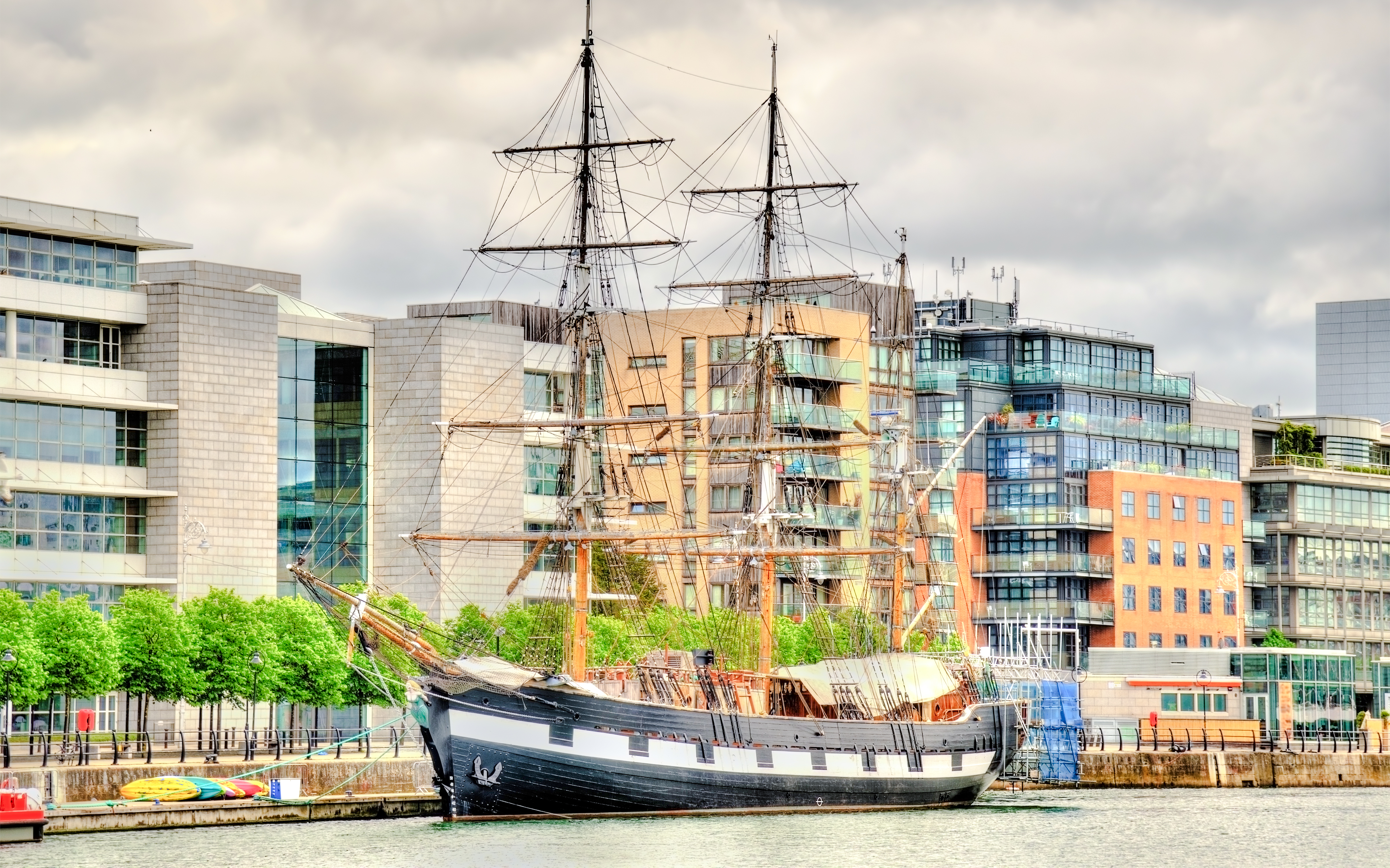 Jeanie Johnston Tall Ship	