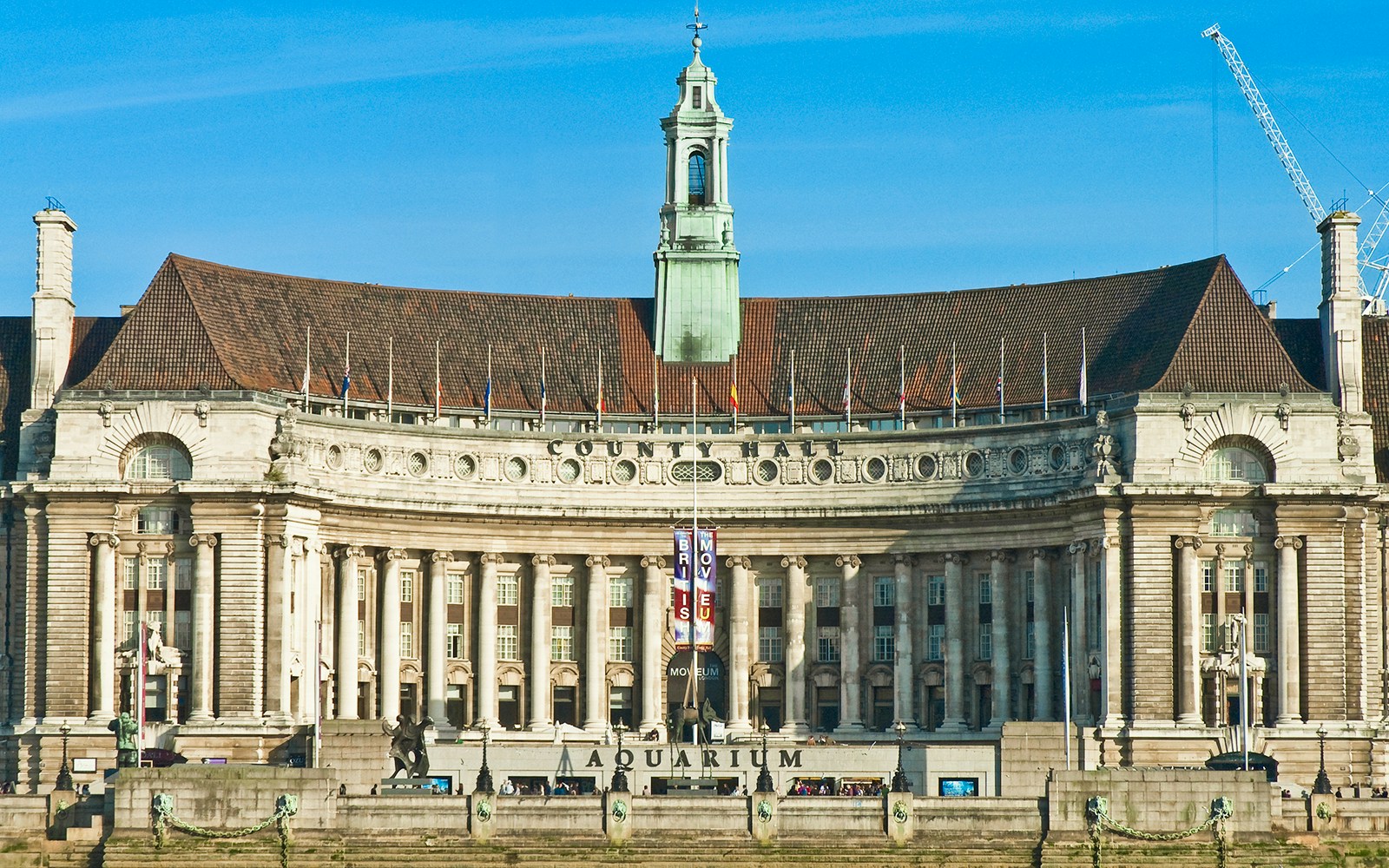 London County Hall exterior, home to Sea Life Aquarium.