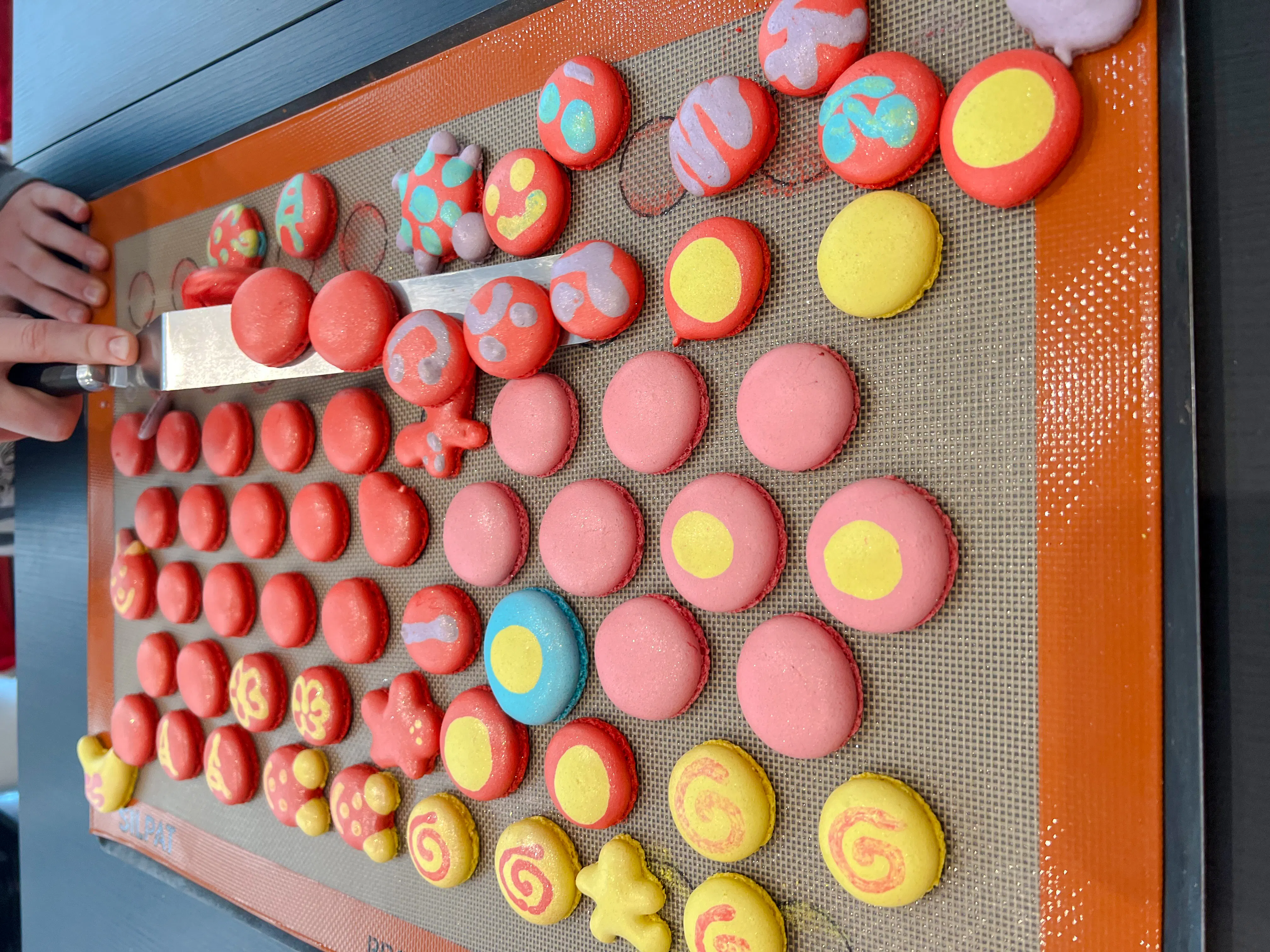 Paris: Montmartre Macaron Baking Workshop
