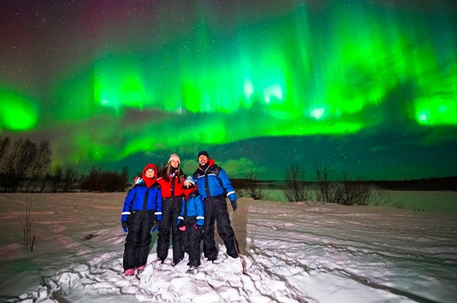Rovaniemi: Northern Lights Chase Small Group Tour