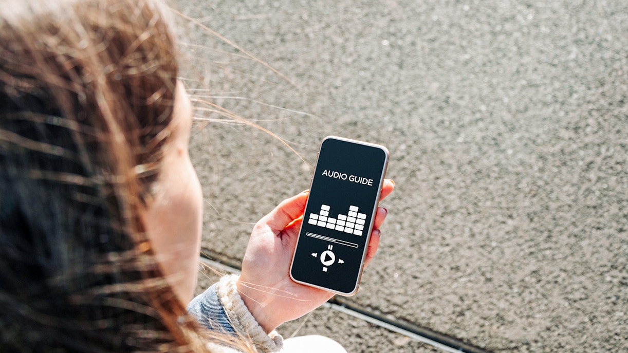audio guides at Paris Pantheon