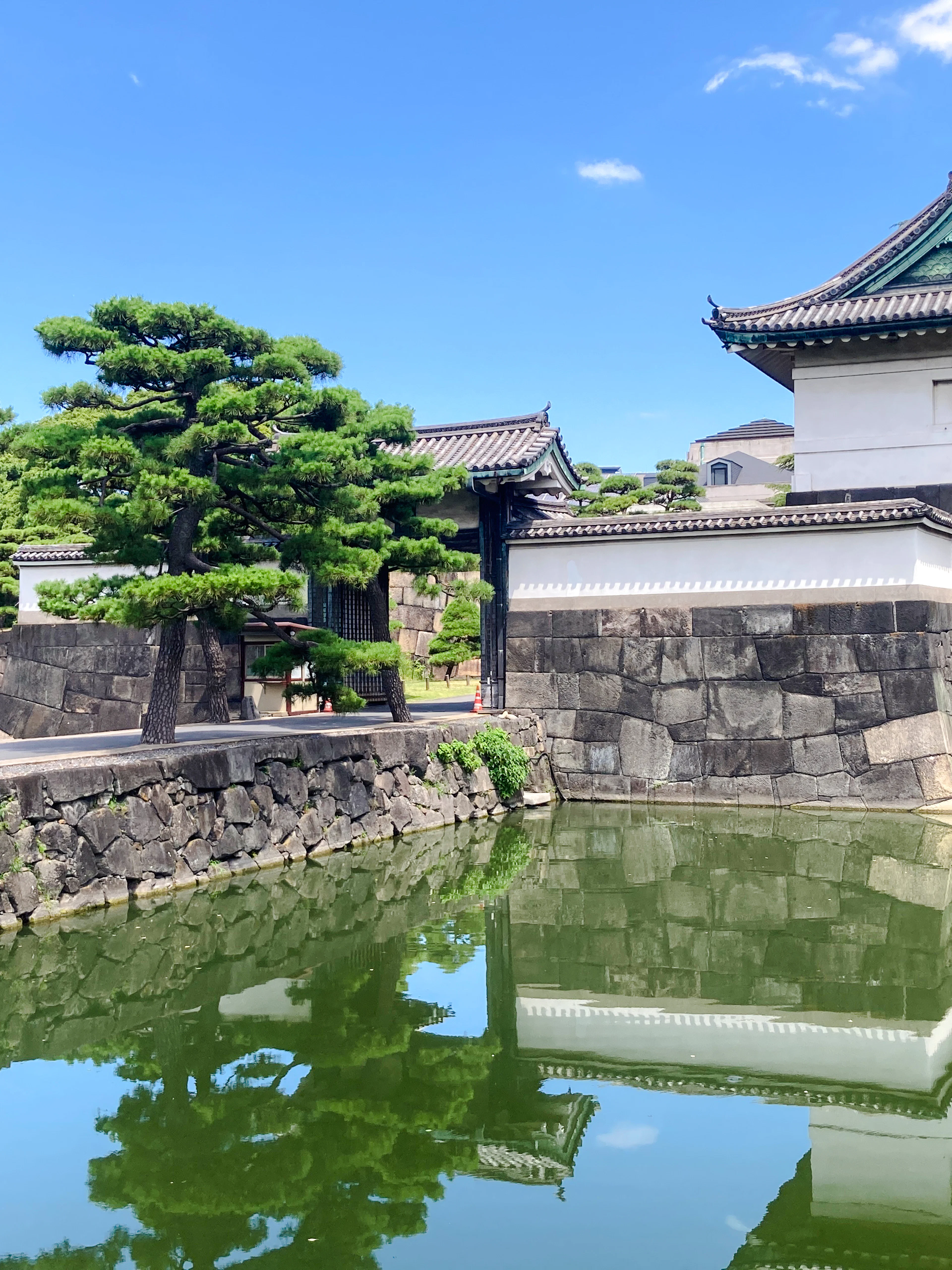 tokyo small-group walking tour of imperial palace east gardens-1