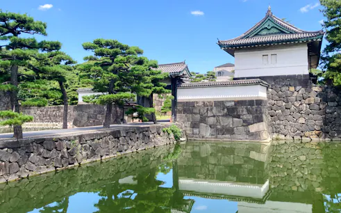 tokyo small-group walking tour of imperial palace east gardens-1