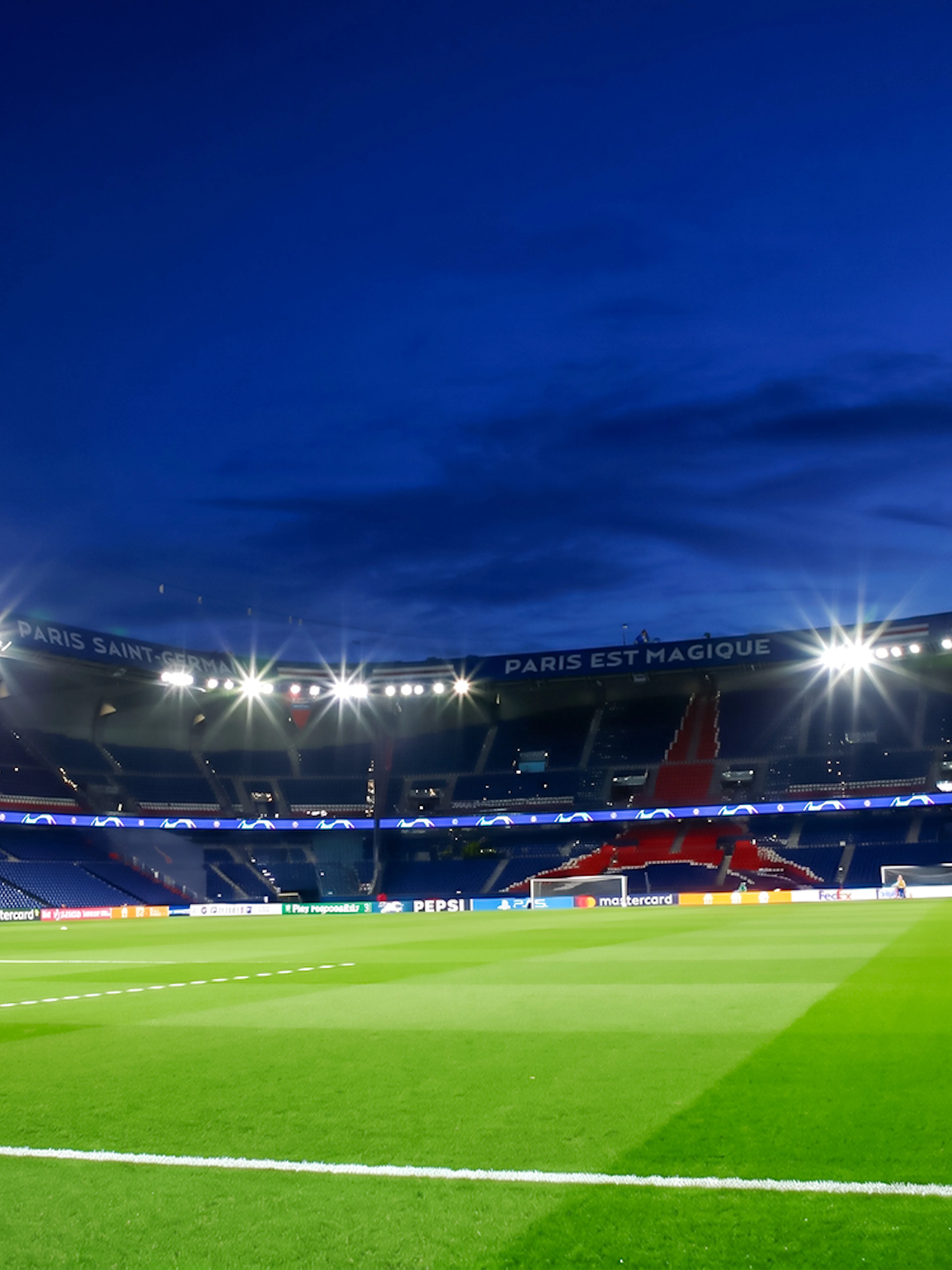 sesiune nocturnă la parc des princes cu experiența „pitchside”-1