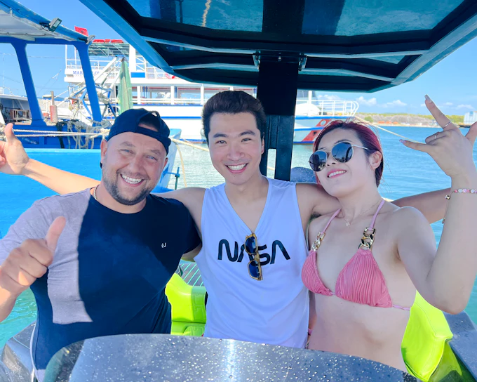 From Vlore: Blue Gem Cave and Grama Bay Speedboat Tour with Snorkeling