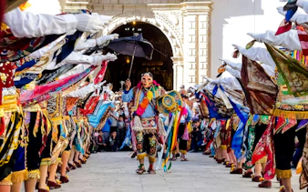 {
"experiencename": "from cusco: paucartambo virgen del carmen festival & tres cruces viewpoint tour"
}-4