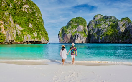 From Phuket: Phi Phi Island & Maya Bay Tour by Speedboat with Lunch & Hotel Transfers