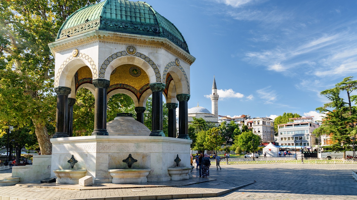 Walking to Basilica Cistern