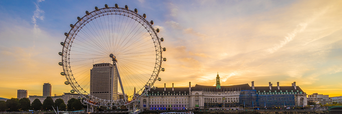 The London Eye, London. By night. - Kids Days Out Reviews