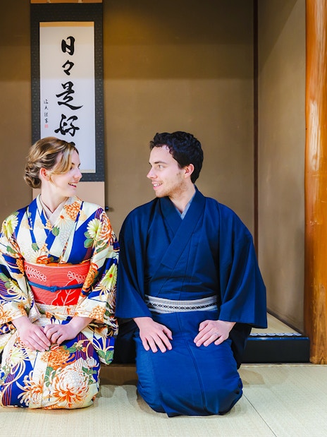 Couple in traditional kimonos at Kyoto Kimono Rental Yumeyakata.