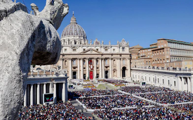 Papal Audience Tickets with Hotel Delivery in Rome