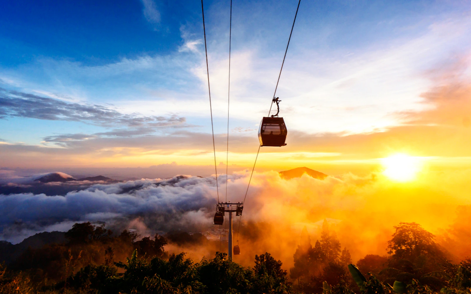 From Kuala Lumpur: Genting Highlands Day Trip with Awana SkyWay Cable Car and Batu Caves Photo Stop Image 2