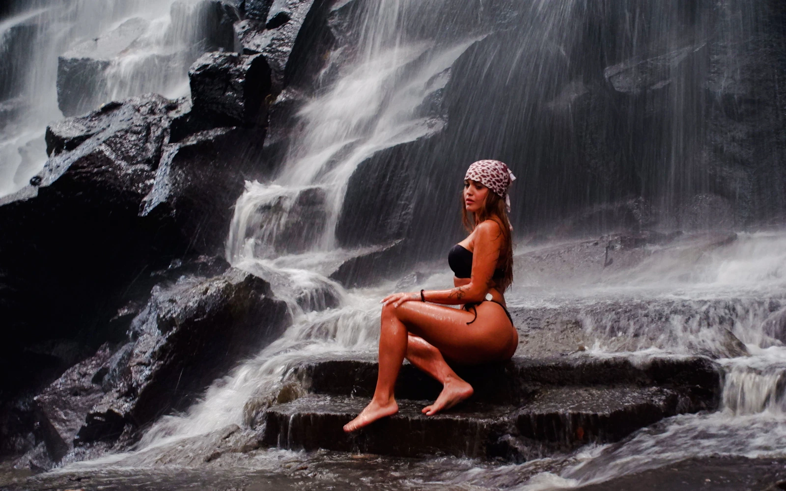 Ubud Private Tour: Tibumana and Kanto Lampo Waterfalls, Tirta Empul Water Temple, and Tegalalang Rice Terraces
