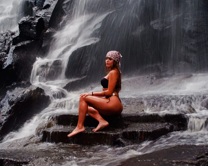 Ubud Private Tour: Tibumana and Kanto Lampo Waterfalls, Tirta Empul Water Temple, and Tegalalang Rice Terraces