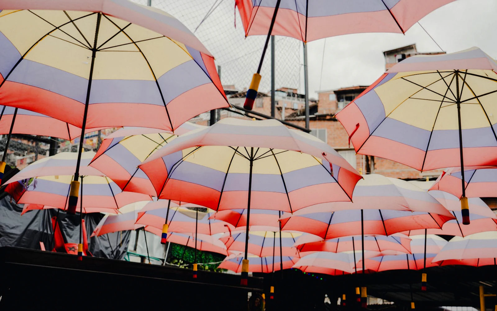 Medellín Comuna 13 Walking Tour with Snacks (Product 53742)