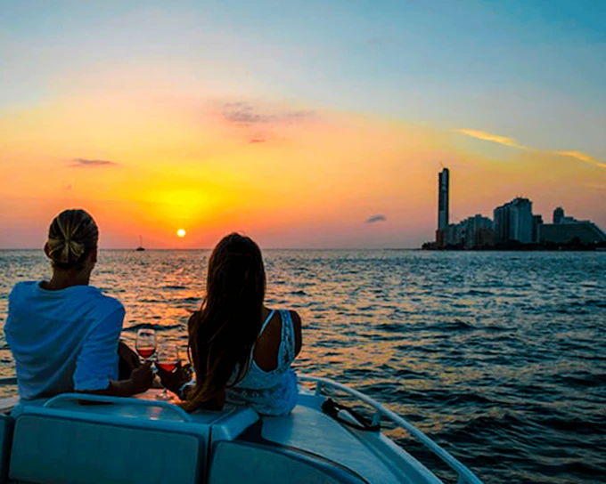 Cartagena Bay Sunset and Night Party Boat Cruise (Product 56318)