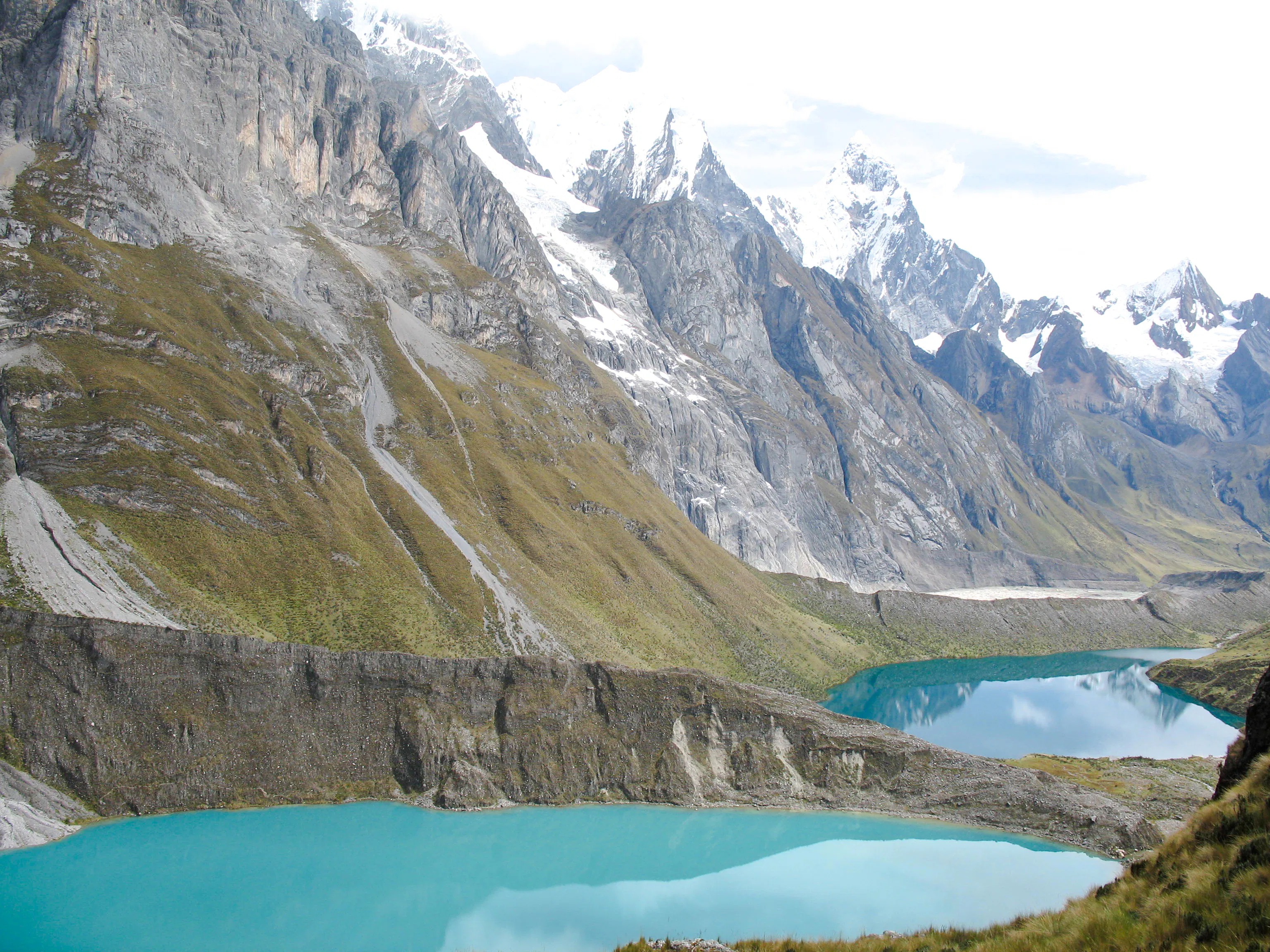Huayhuash mountain range with turquoise lakes, part of the 5-day trek from Lima.