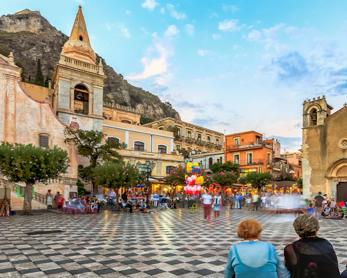 Taormina-Isola Bella-Castelmola tour