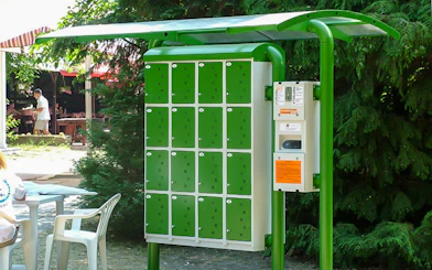 Private lockers available at Lukacs Spa in Budapest.