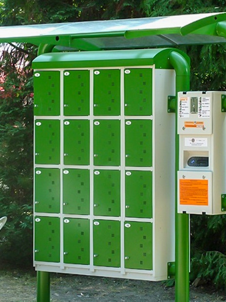 Private lockers available at Lukacs Spa in Budapest.