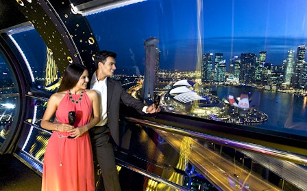 Singapore Flyer VIP Experience with Champagne or Singapore Sling