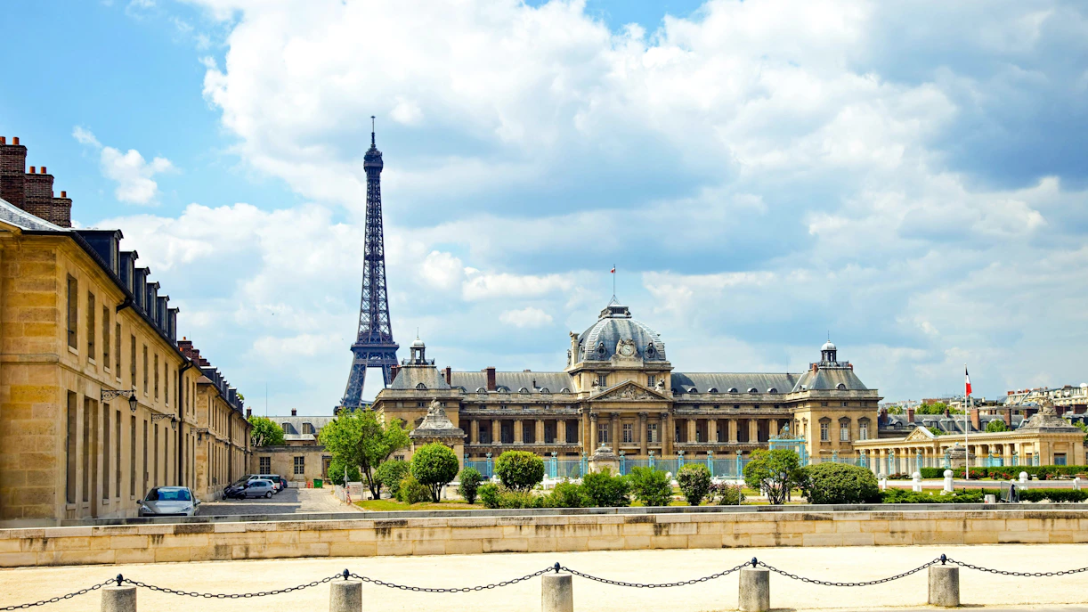 École Militaire in Paris with Eiffel Tower in the background.