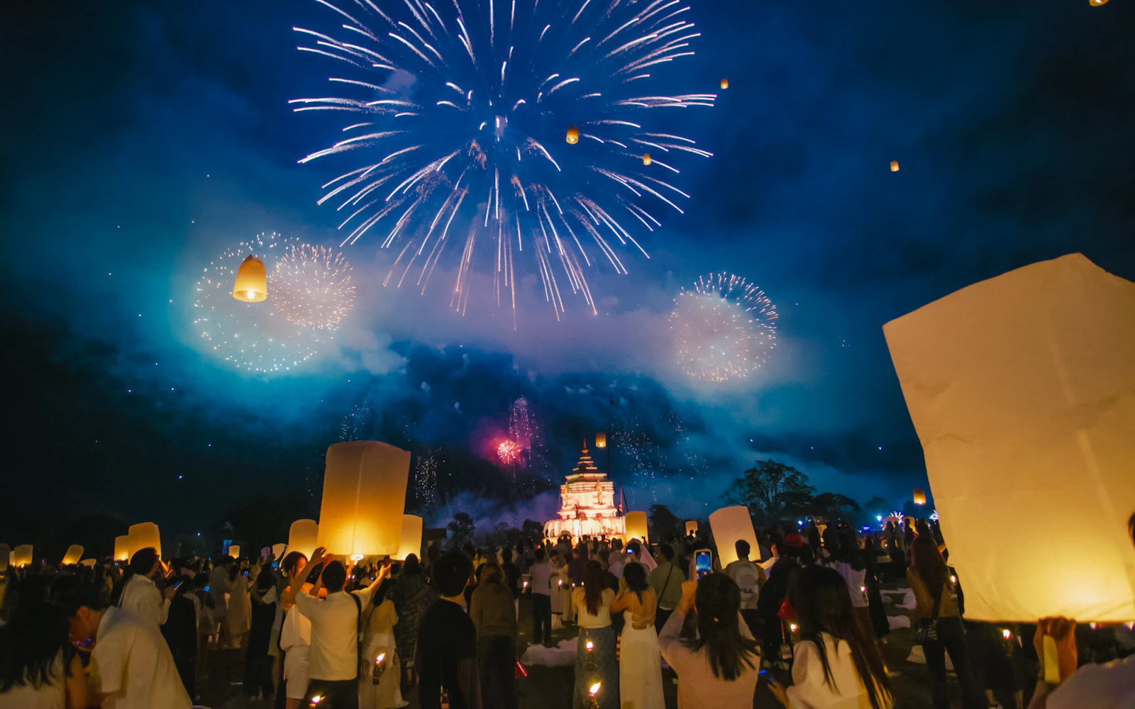 Chiang Mai CAD New Year Countdown 2027 Ticket with Sky Lanterns and Round-Trip Transfers Image 9
