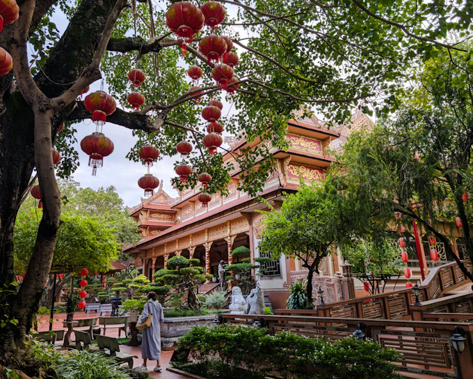 Da Nang 3-Pagodas Guided Tour: Linh Ung, Nam Son and Quan The Am