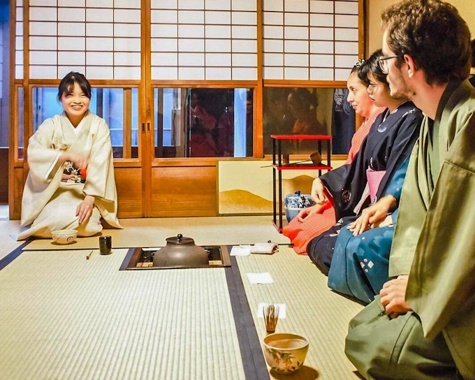 Kyoto Kinkaku-ji Area: Matcha Making & Tea Ceremony