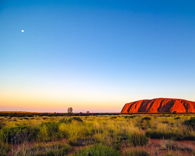 From Alice Springs: Uluru Full Day Tour with Sunset BBQ Dinner & Hotel Transfers