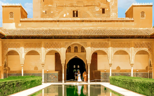 All Alhambra Tickets: Private Guided Tour with Nasrid Palaces