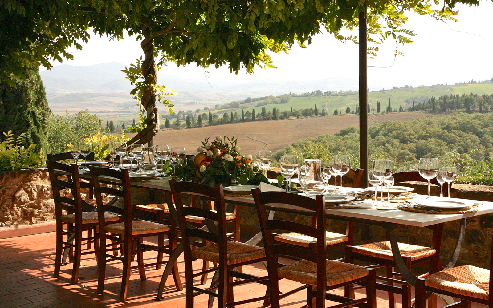 https://cdn-imgix.headout.com/media/images/cb08c0e90728bb5356d7b44d3811b17a-Tuscany%20Dining.jpg