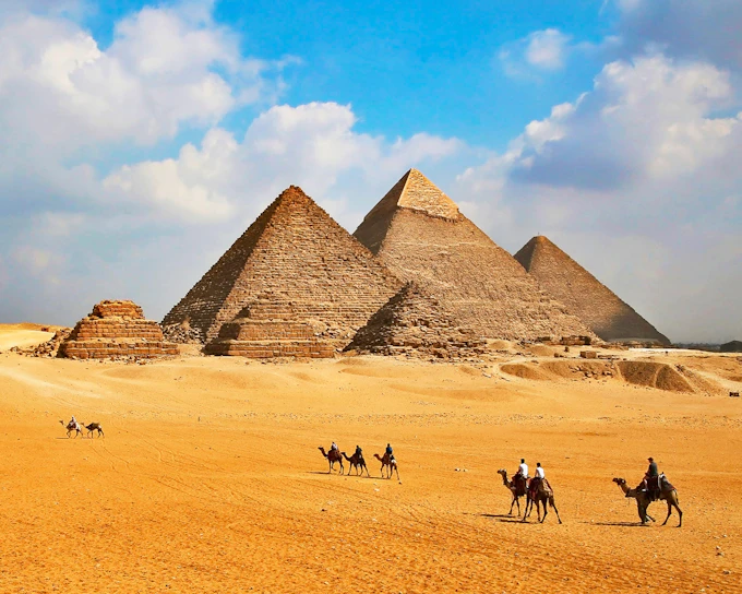 From Cairo: Half-Day Guided Tour of Giza Pyramids & Sphinx with Entry Tickets & Hotel Transfers