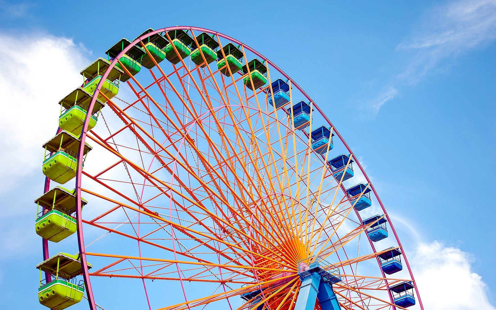 Giant Wheel at Cedar Point against a clear blue sky.