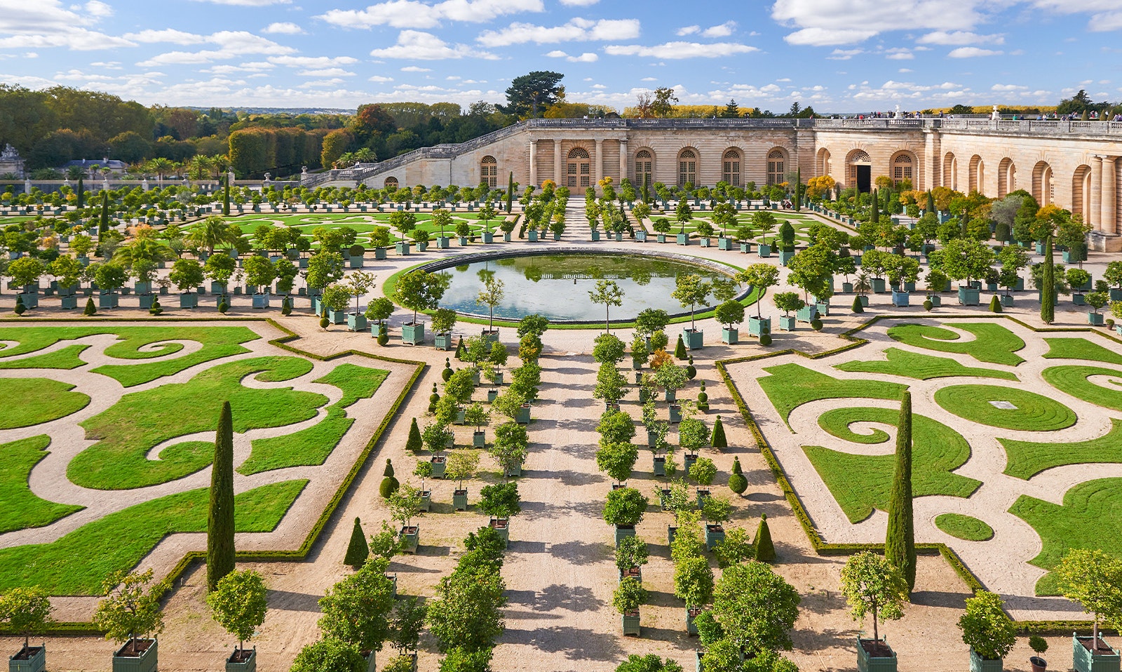 A Day at Versailles: Navigating the Grandeur of the Palace and Gardens - Practical Tips for Visitors