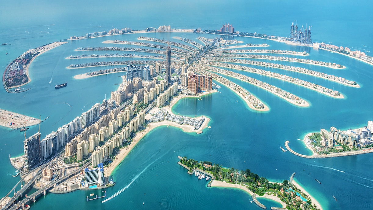 Jump timings & best time to skydive - Skydiving Dubai Palm dropzone