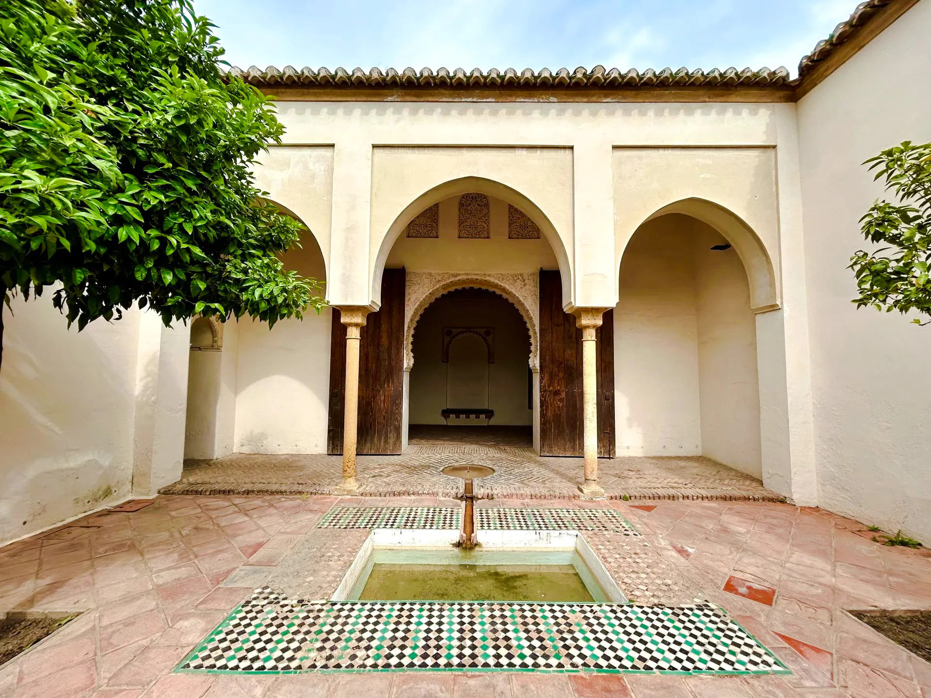 malaga alcazaba and roman theatre guided tour with alcazaba entry ticket-1