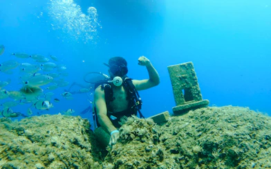 Side: Underwater Museum Guided Diving Tour with Lunch and Hotel Transfers