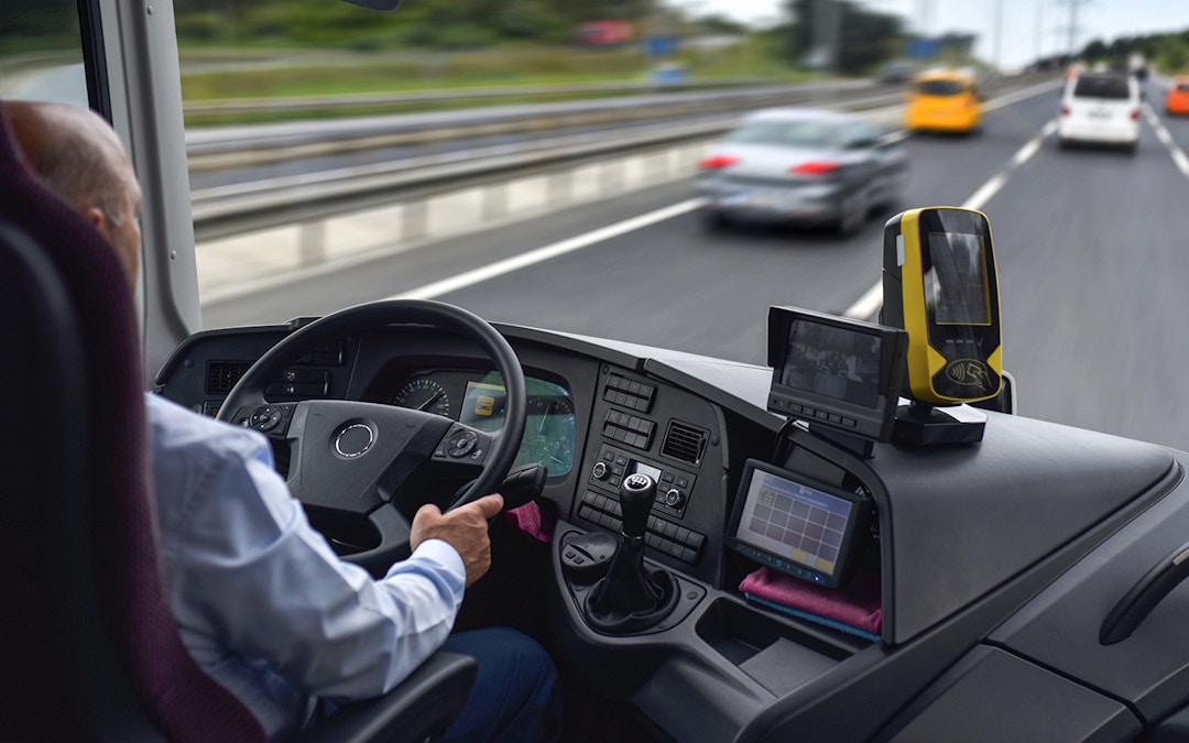 https://cdn-imgix.headout.com/media/images/cc0cc9686b21af9881605f1d2fd41ceb-busdriver.jpg