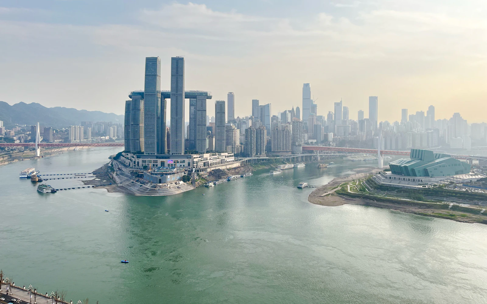 Chongqing City Highlights Guided Tour in English: Liziba Station and Ciqikou