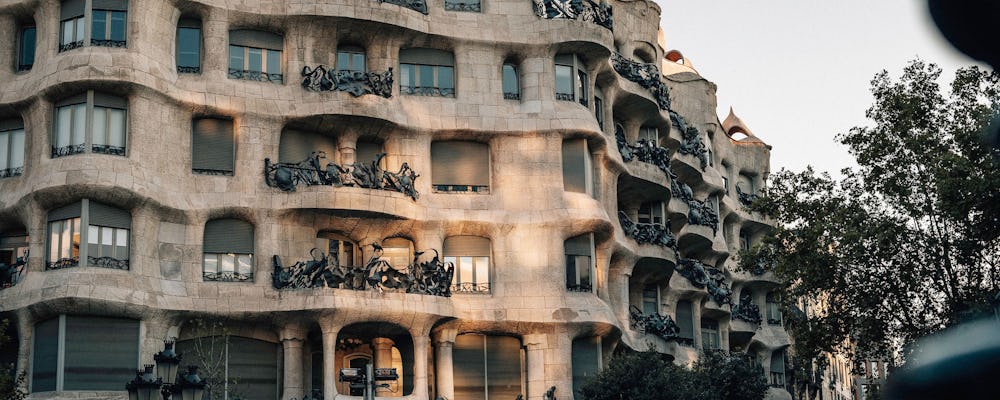 inside casa mila