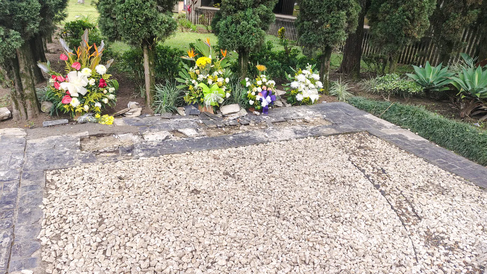 medellín private pablo escobar history tour with hotel pickup and drop-off-3